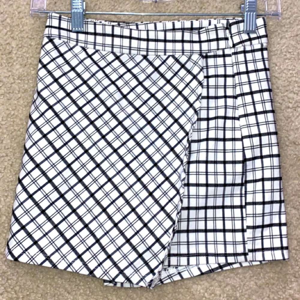 Skort!
